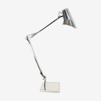 Lampe de table en acier inoxydable et de conception italienne par Flos