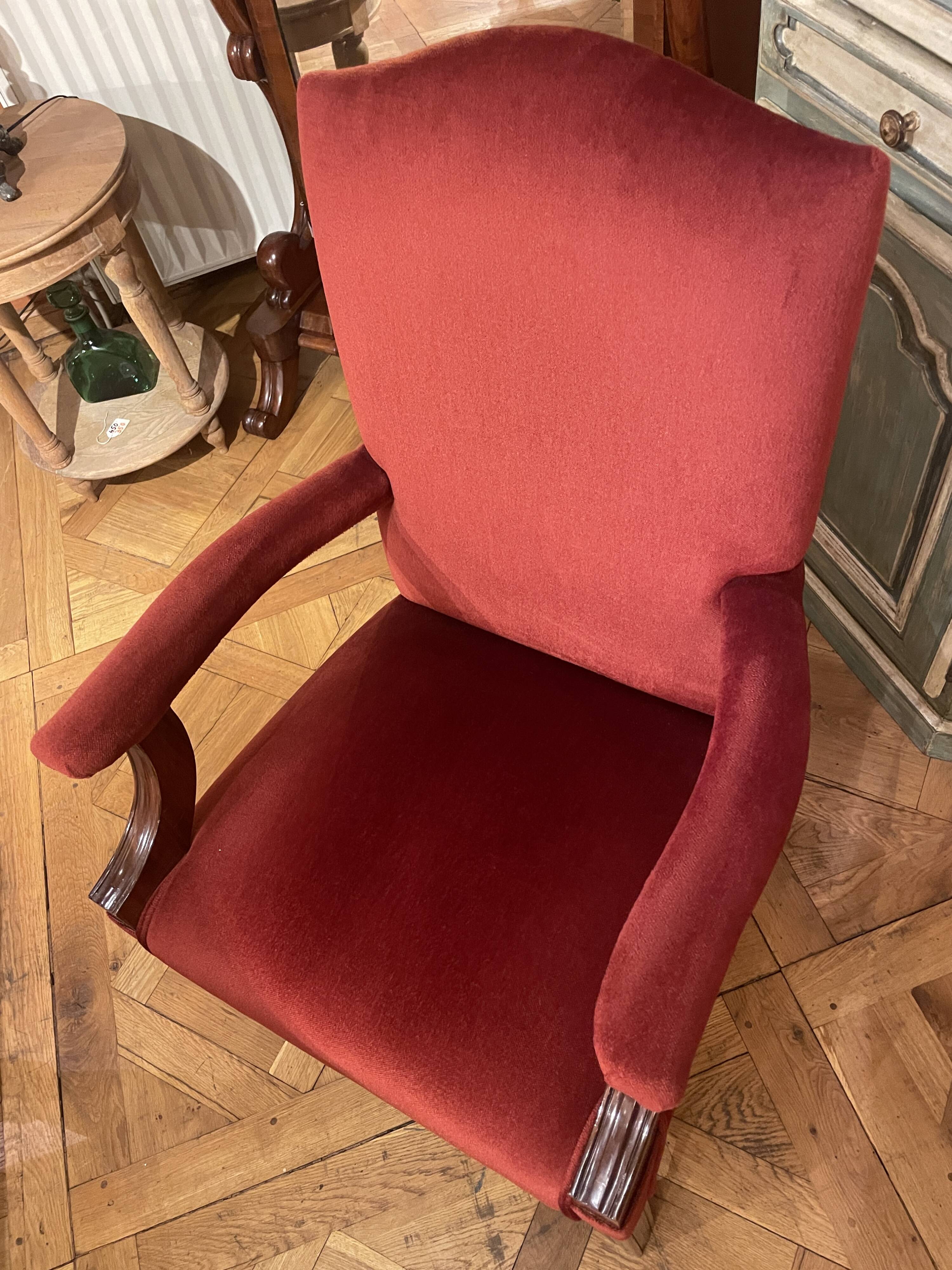 fauteuil de bureau en acajou et velours rouge