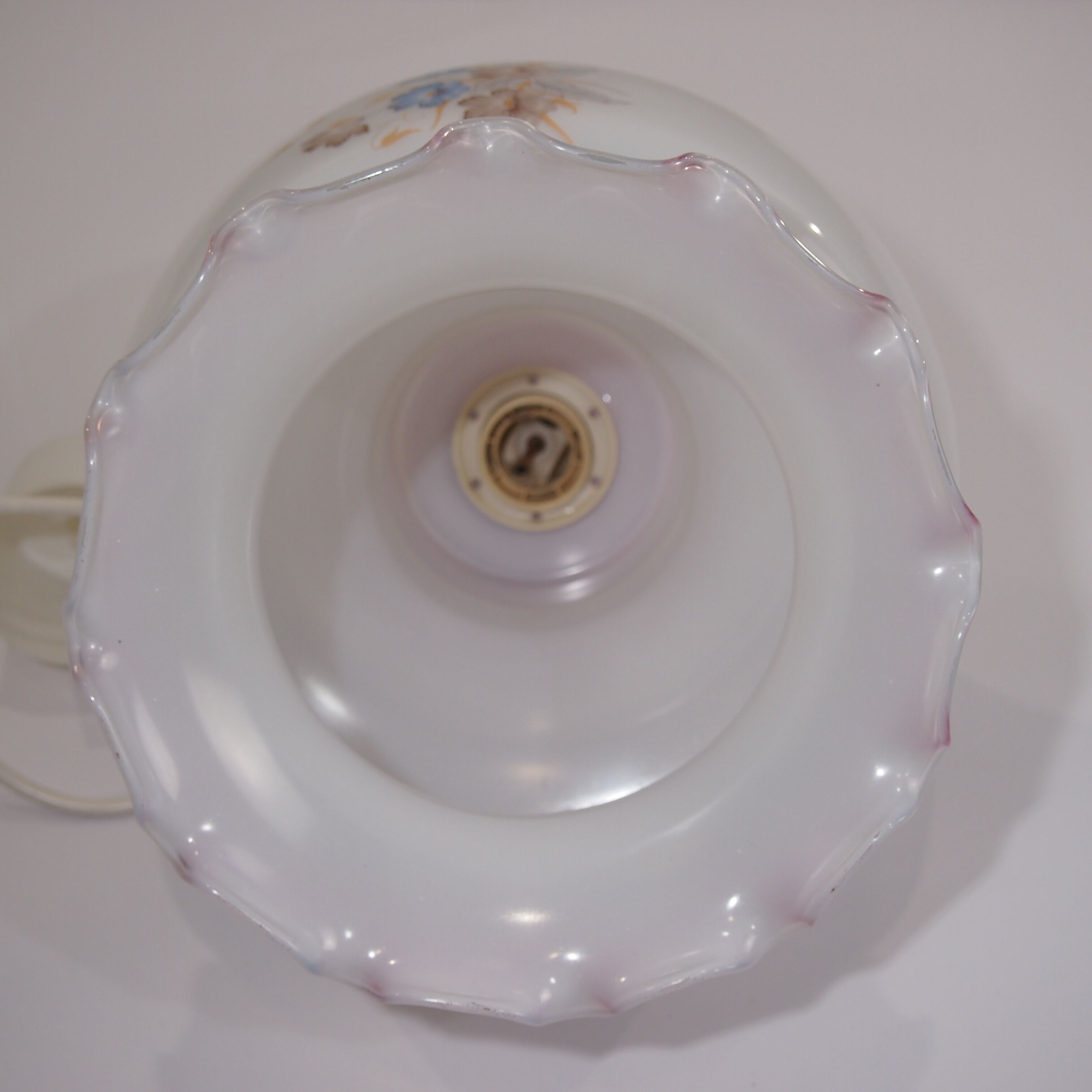 Opaline /vintage suspension