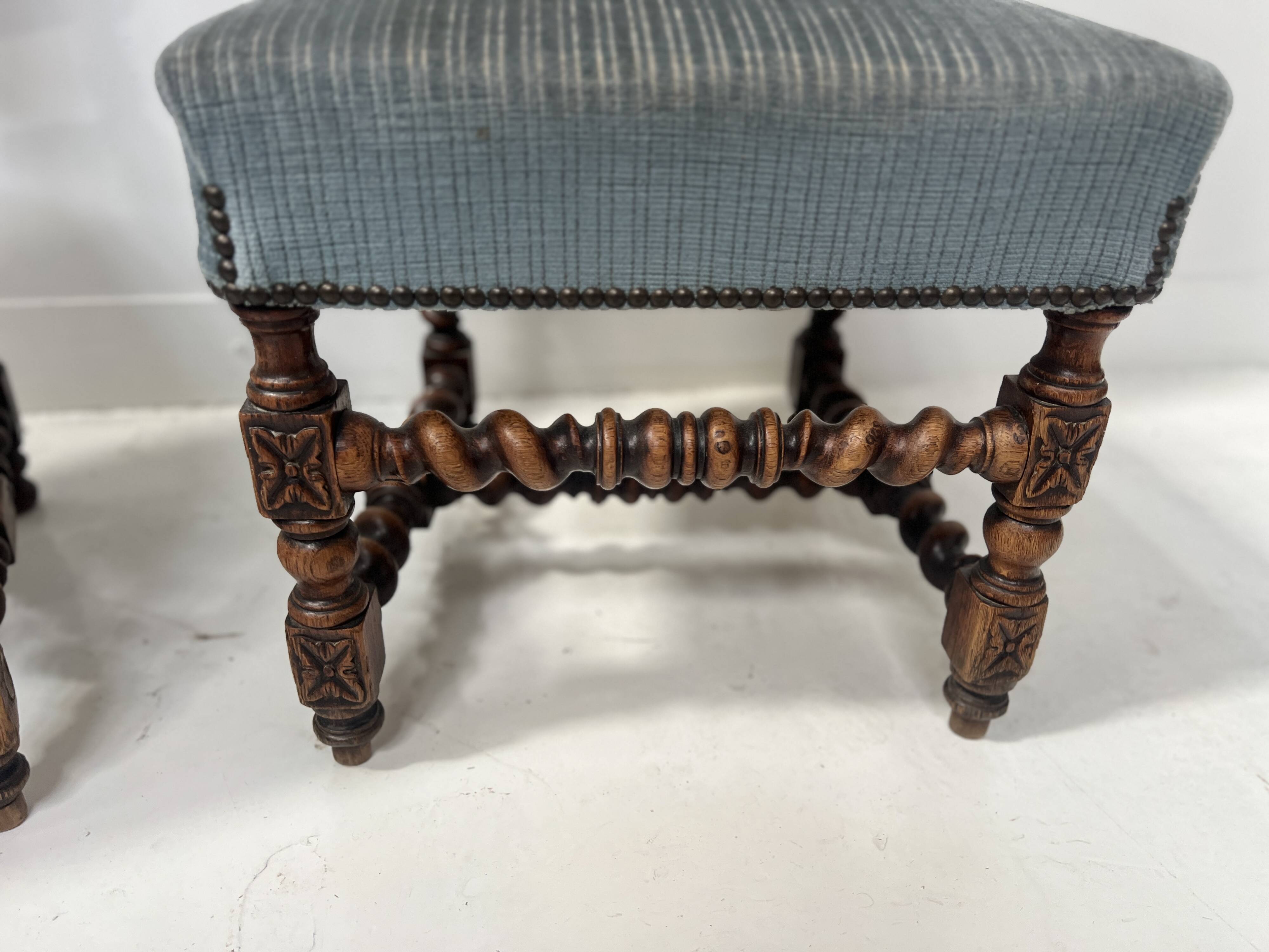 Pair of Louis XIII style twisted oak chairs from the 19th century.