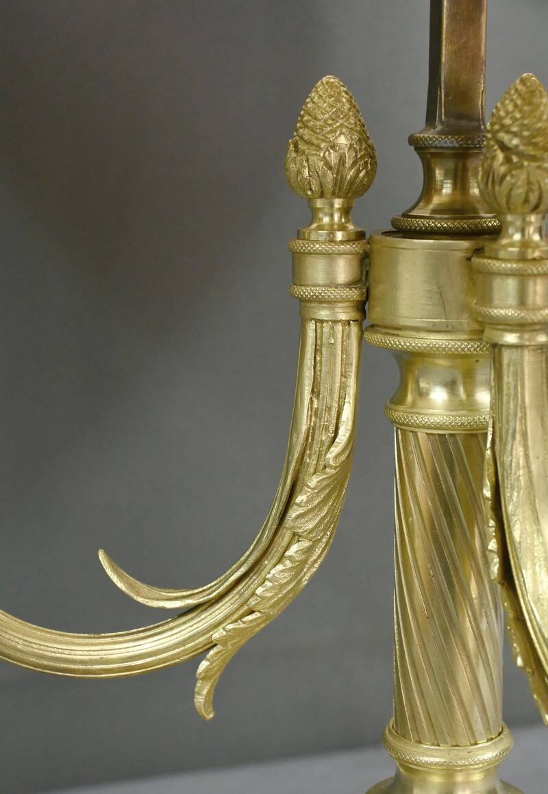 Large Bouillotte Lamp in Gilt Bronze, Louis XVI style – first half of the 20th century