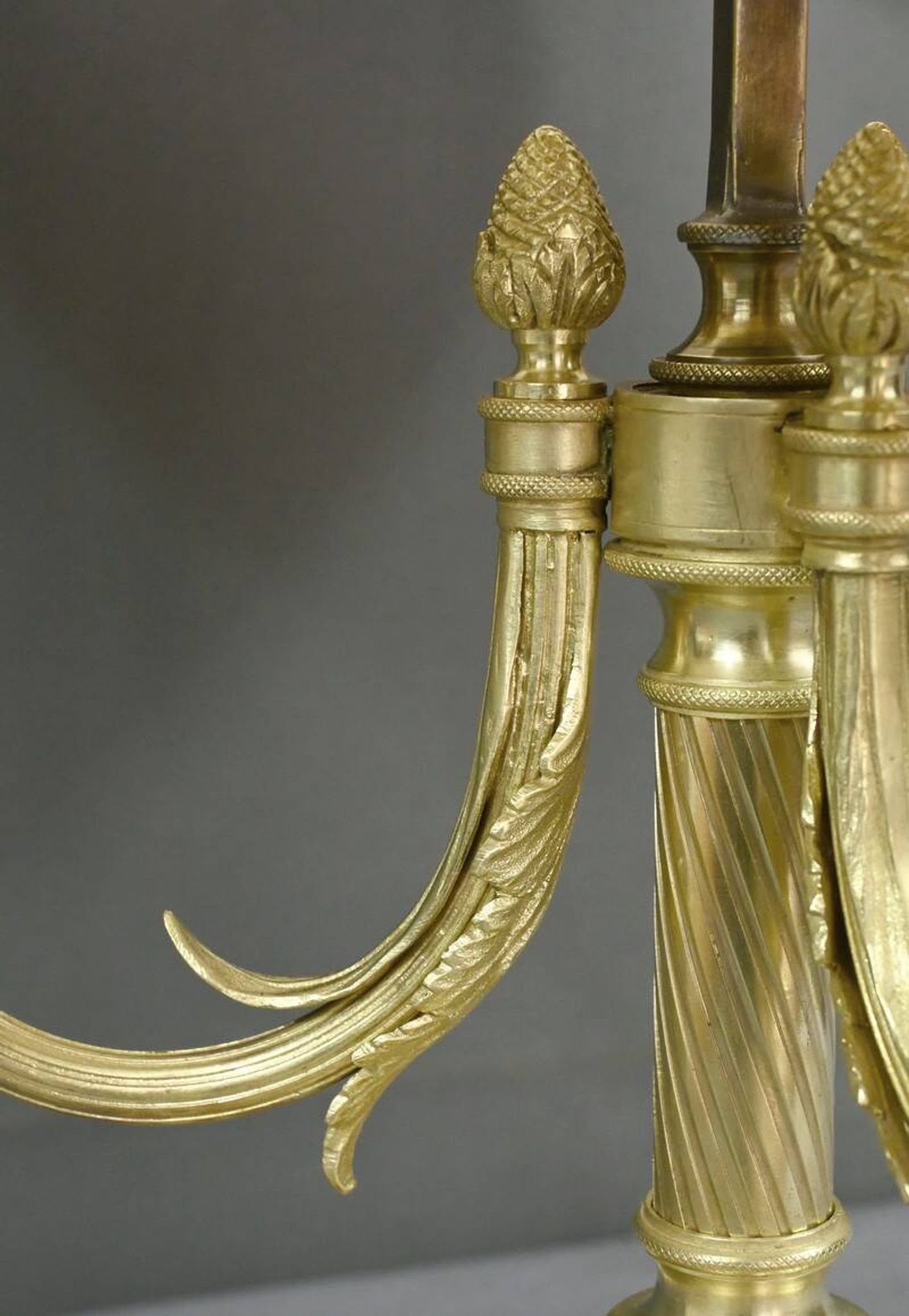Large Bouillotte Lamp in Gilt Bronze, Louis XVI style – first half of the 20th century
