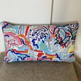Double-sided cushion with plain pattern