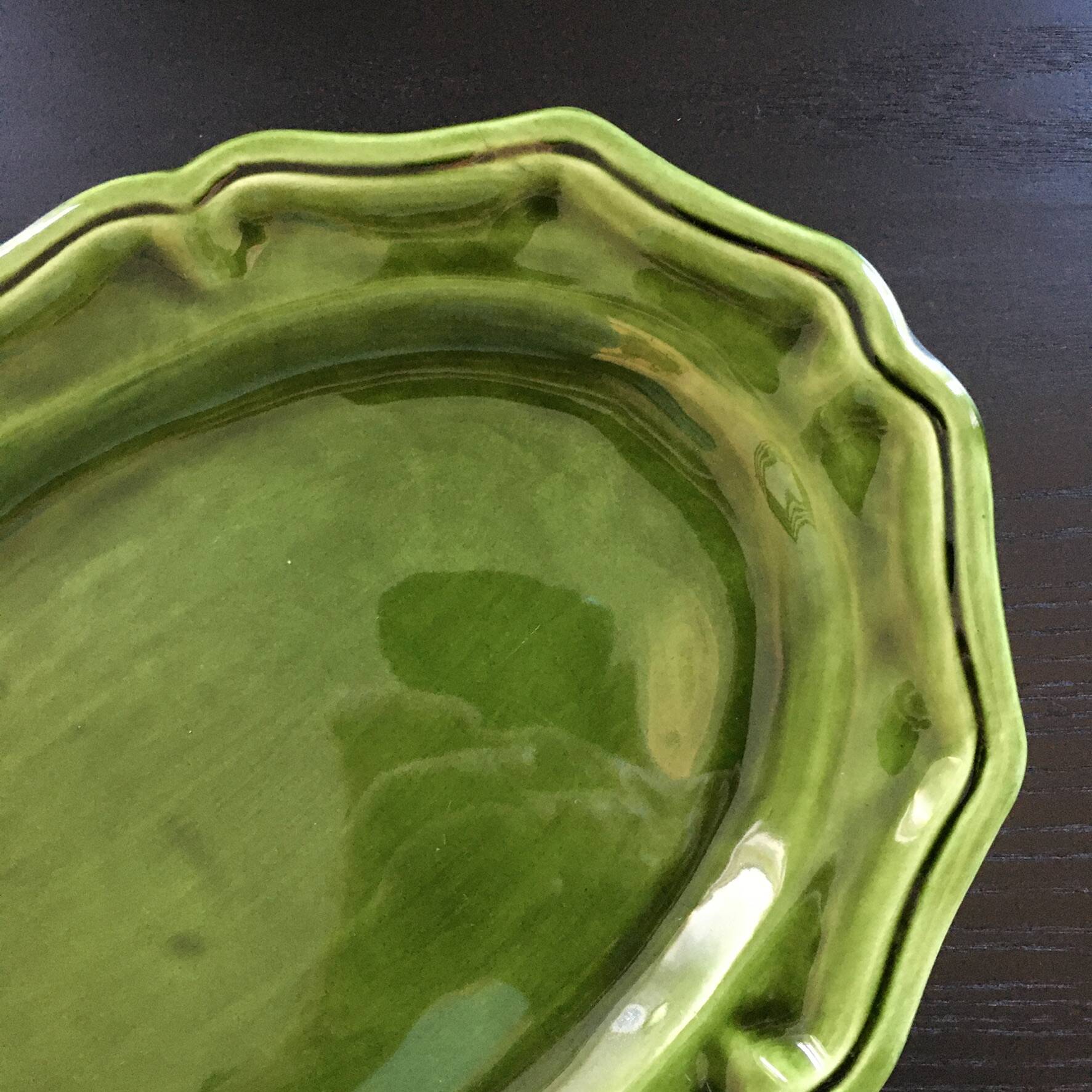 Provençal olive green dish