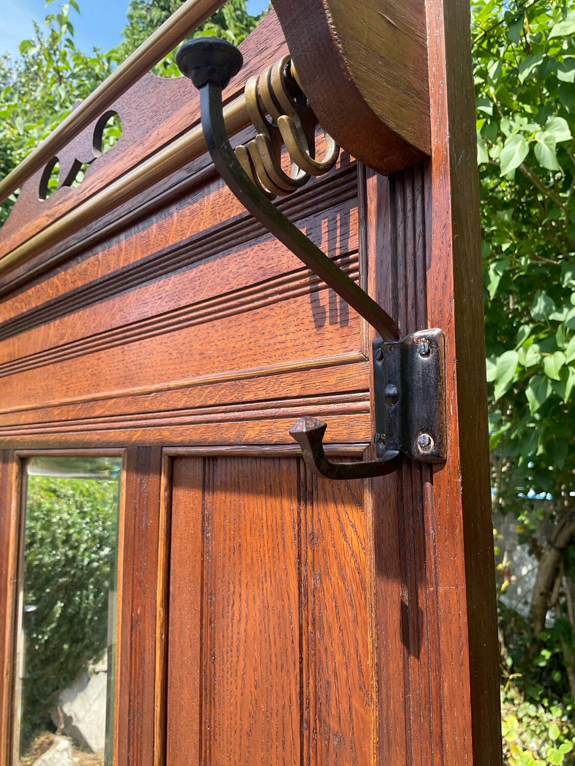 Art Deco oak cloakroom
