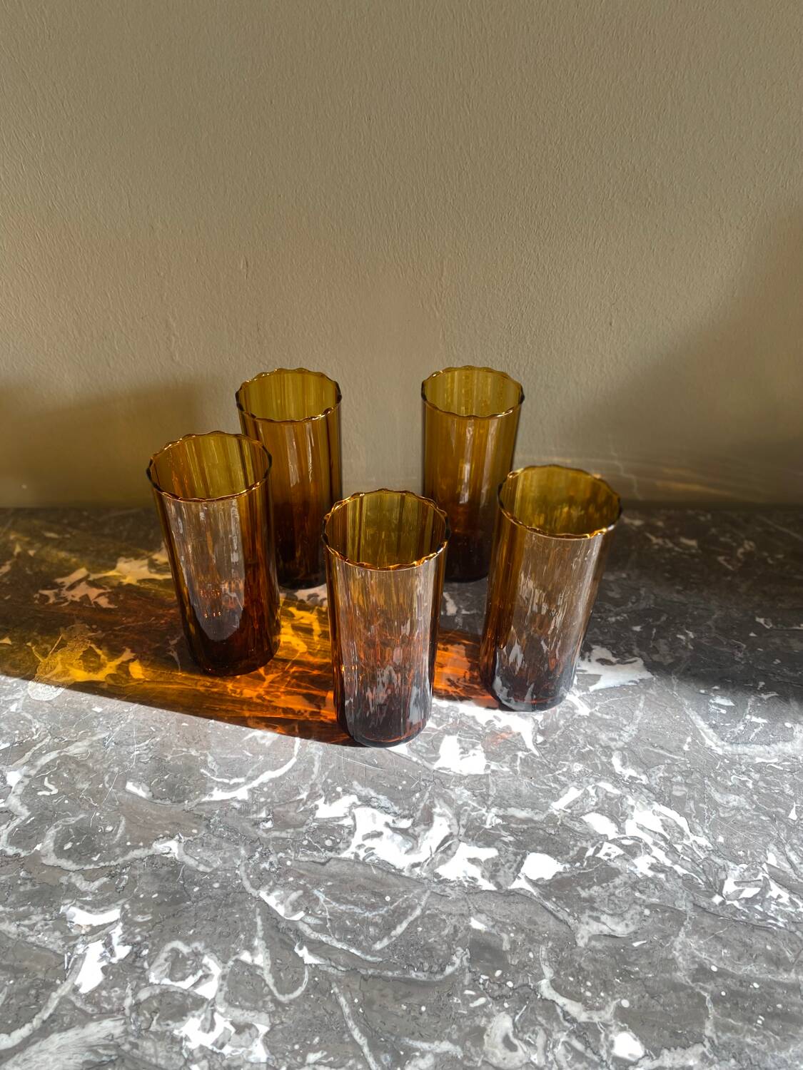 5 amber glasses