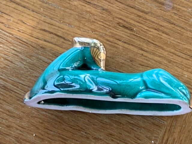 8 knife-wielding gazelles dabbling in green enamelled ceramic and vintage gold 1950