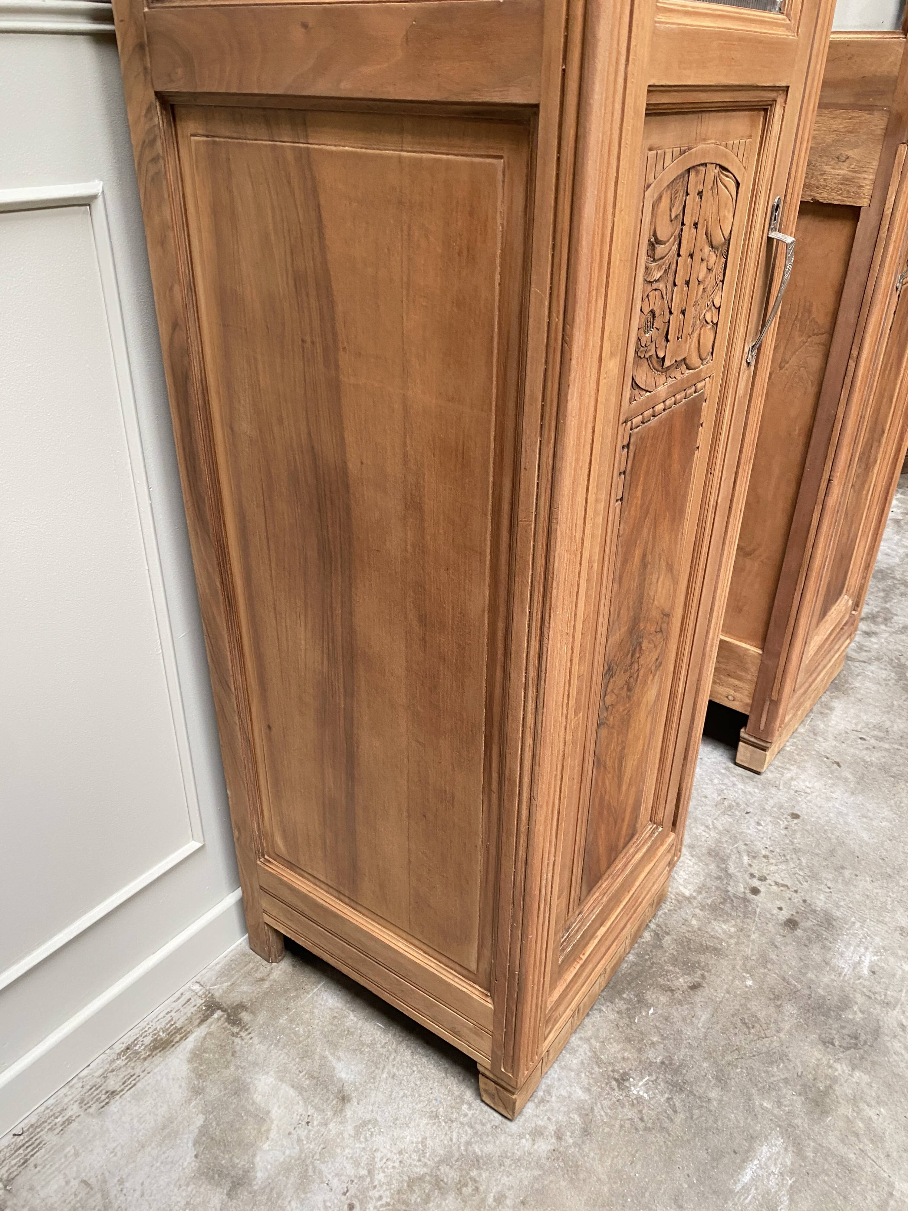 Art Deco "column" display cabinet