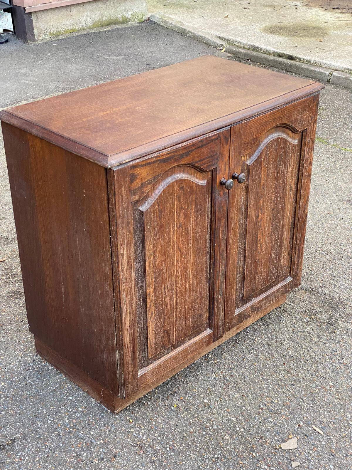 Vintage dark wood buffet with 2 doors, 80cm