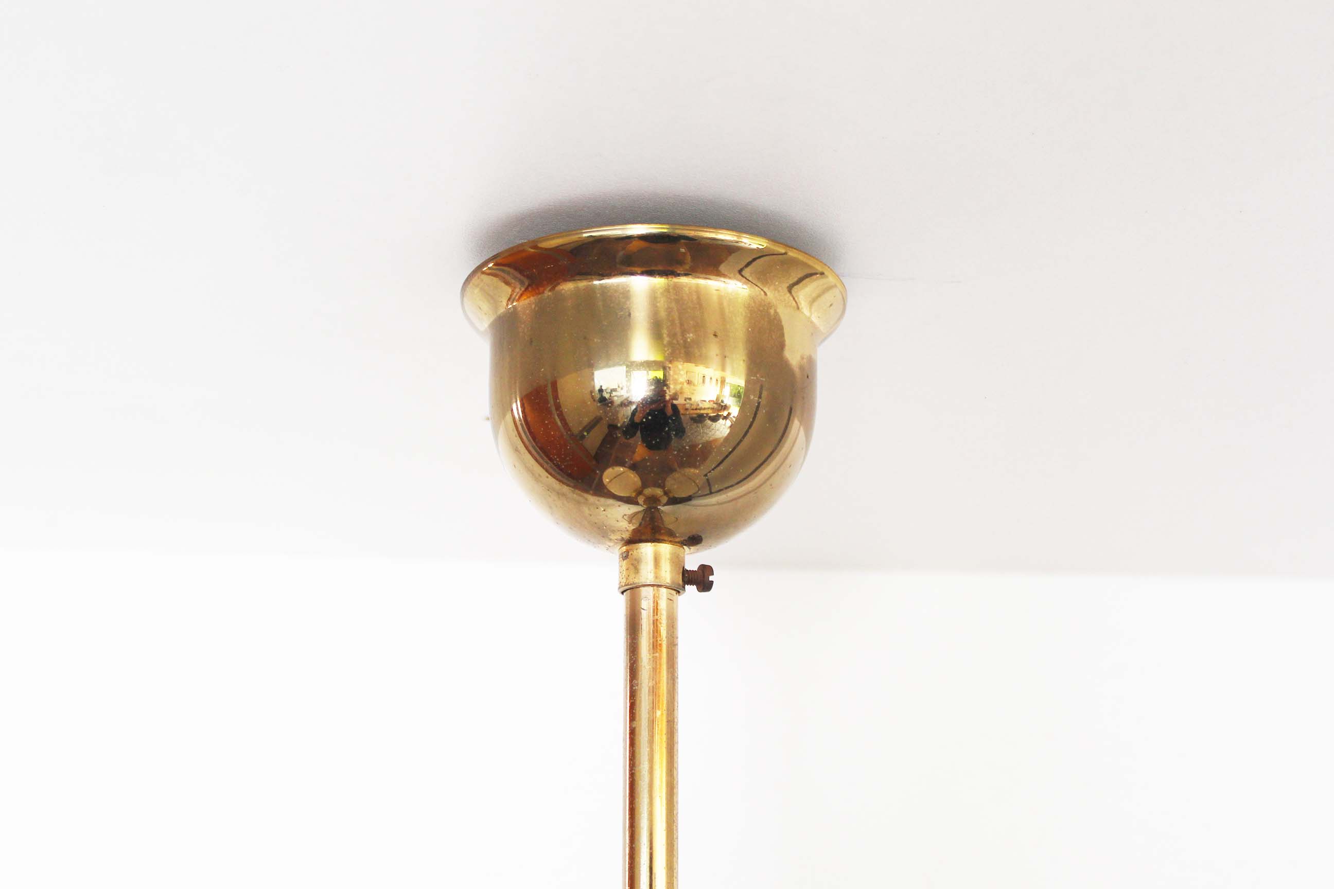 Lustre en verre laiton & opalin by Leola