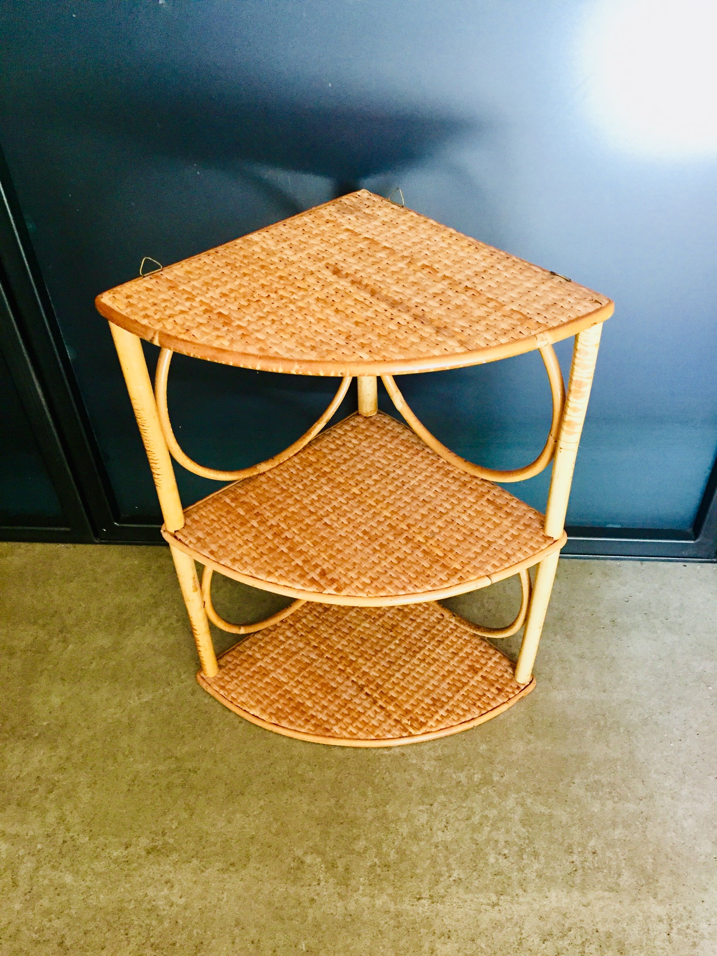 Wicker corner shelf