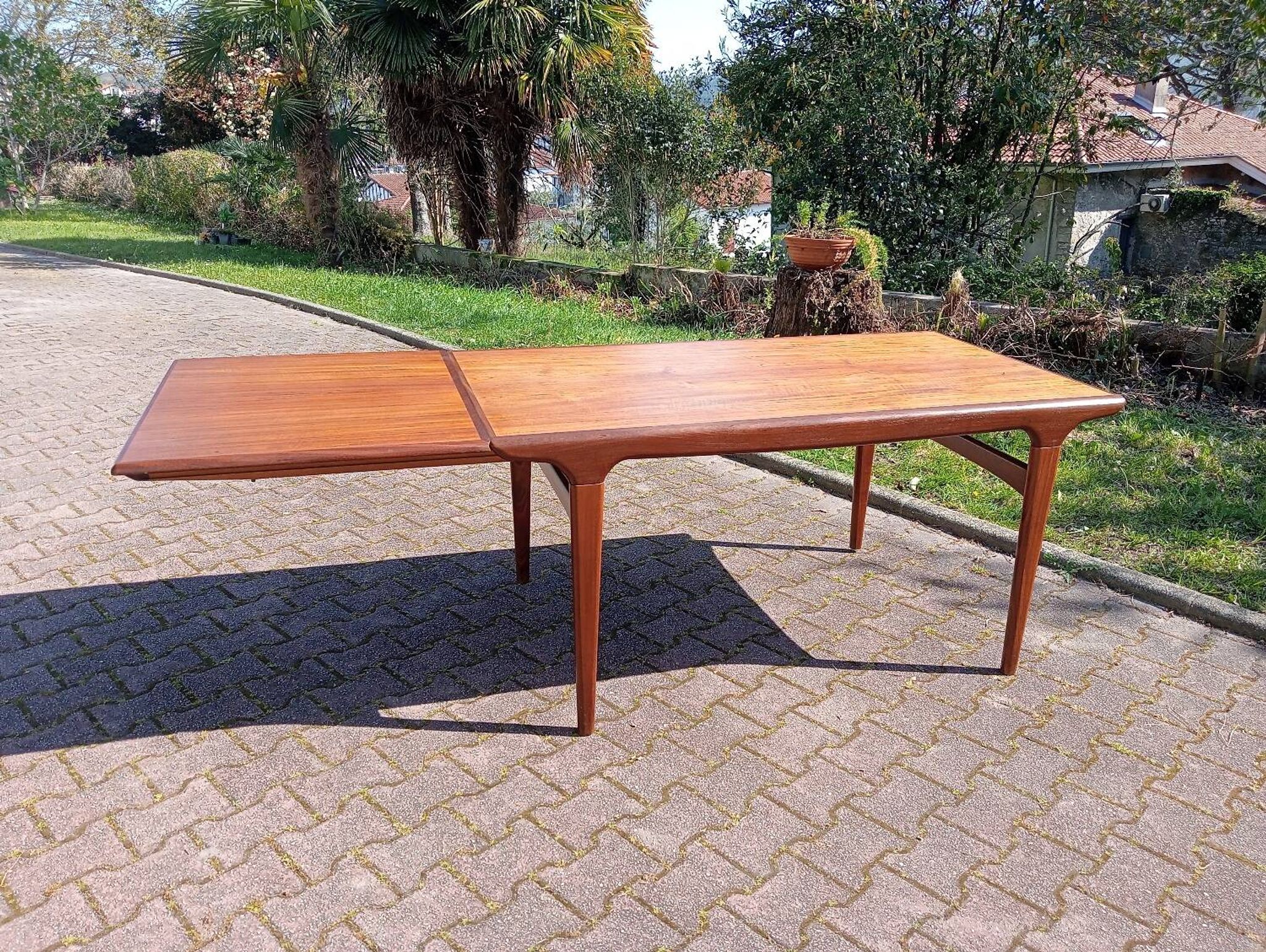 Johannes Andersen table