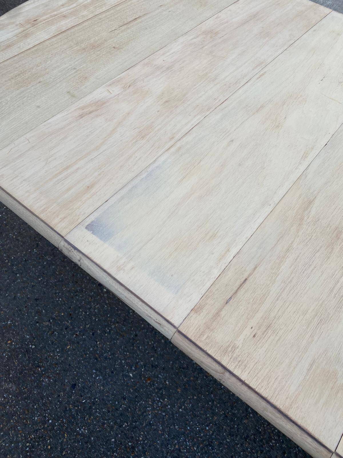 Renovated round extendable dining table with flaps, 6 extensions, 300cm.
