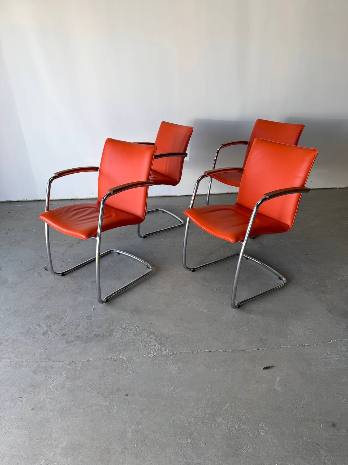 Set of 4 designer chairs by Erik Munnikhof for Leolux in chrome.