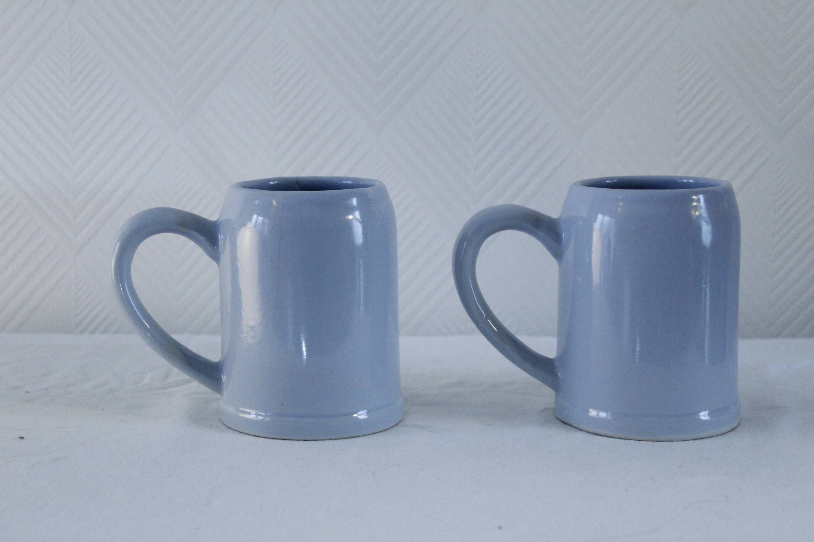 Set of 2 stoneware tankards / mugs 50cl light blue