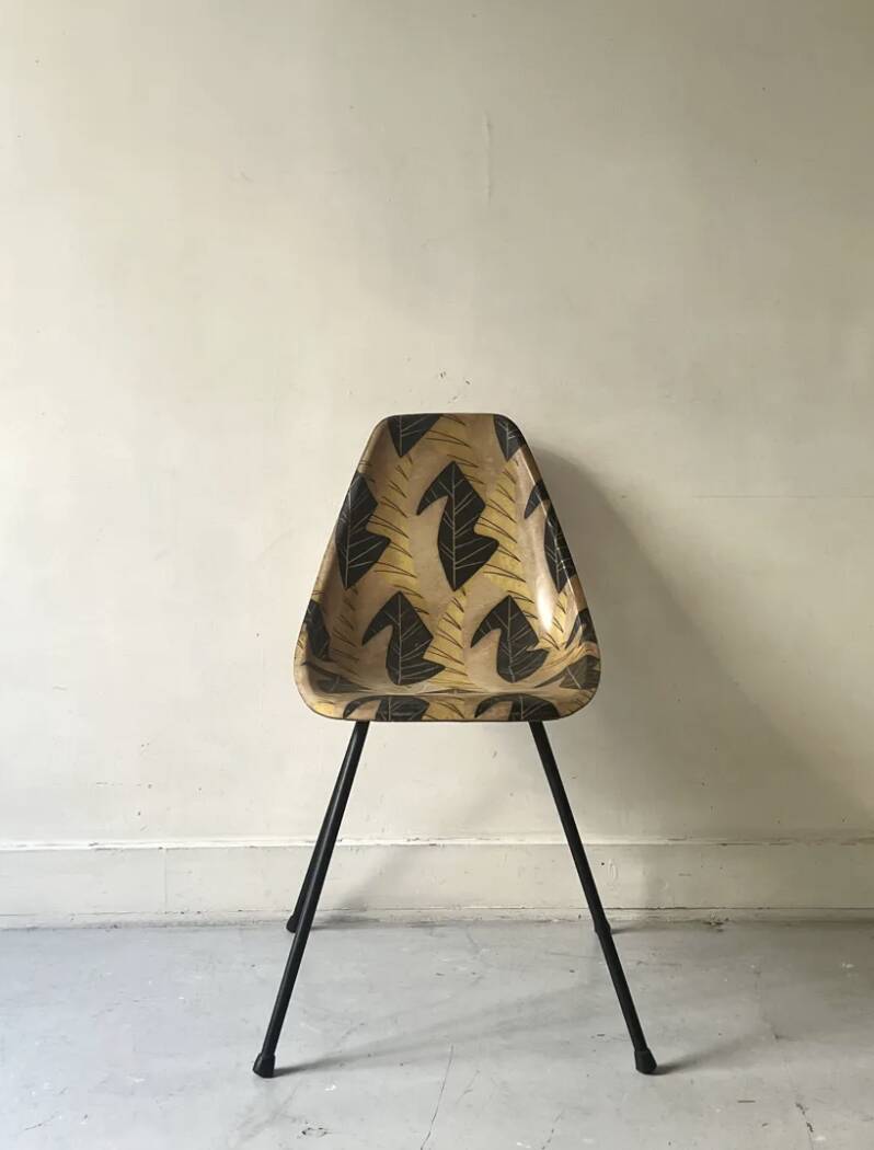 Chair in fibreglass and metal by René-Jean Caillette, stork, 1950 design.