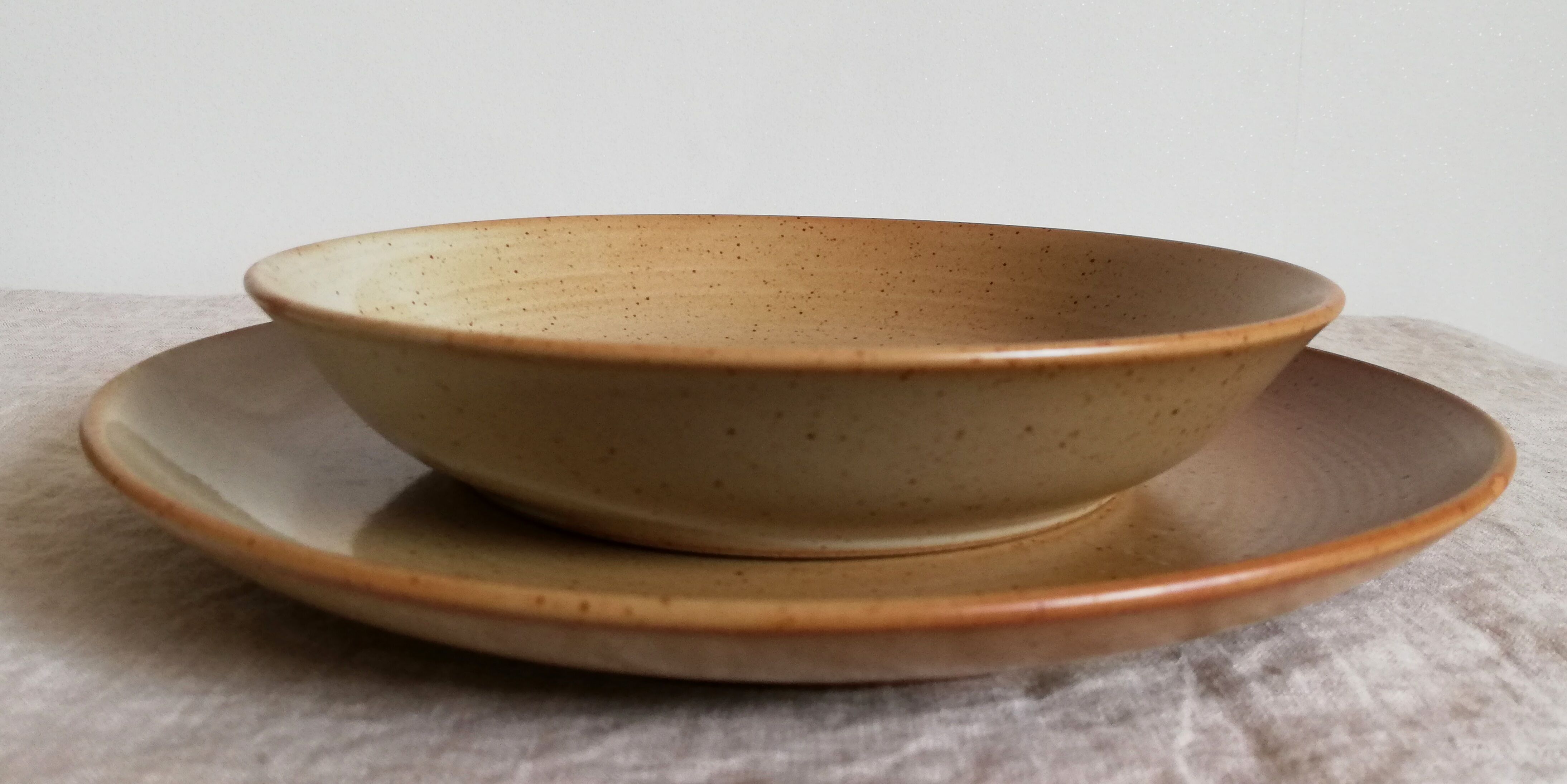 Service assiettes pour 4 en grès village CNP France