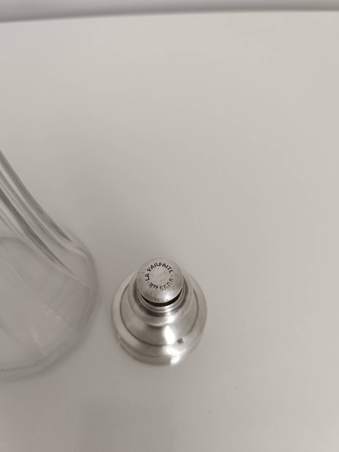 La Parfaite sugar shaker and shaker