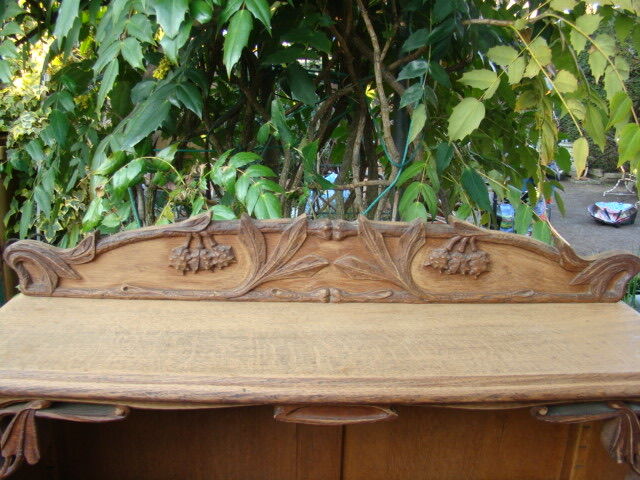 Bibus in oak art nouveau