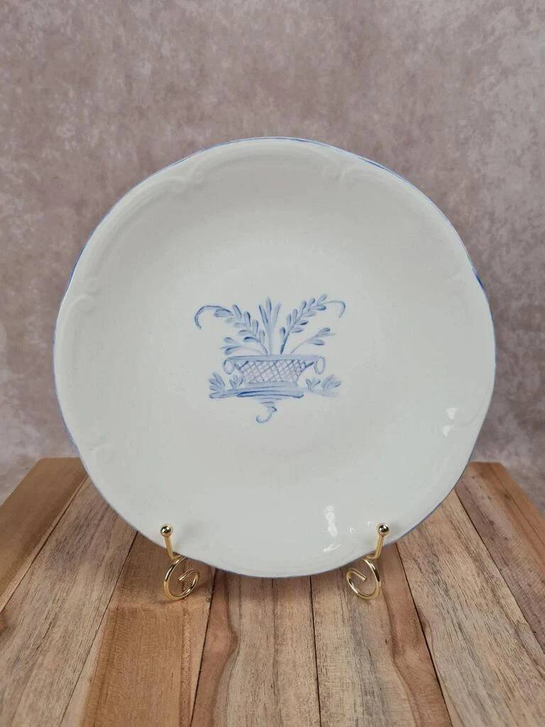 Assiette ancienne Gien décor bleu – panier fleuri – 24 cm