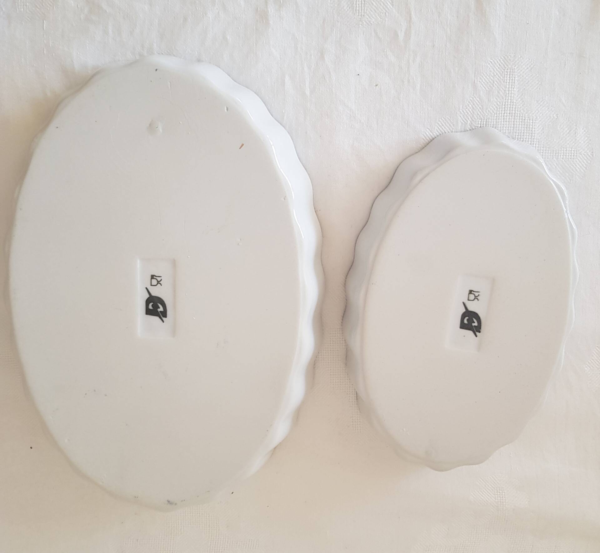 Set of 2 small oval dishes, Sarreguemines Digoin