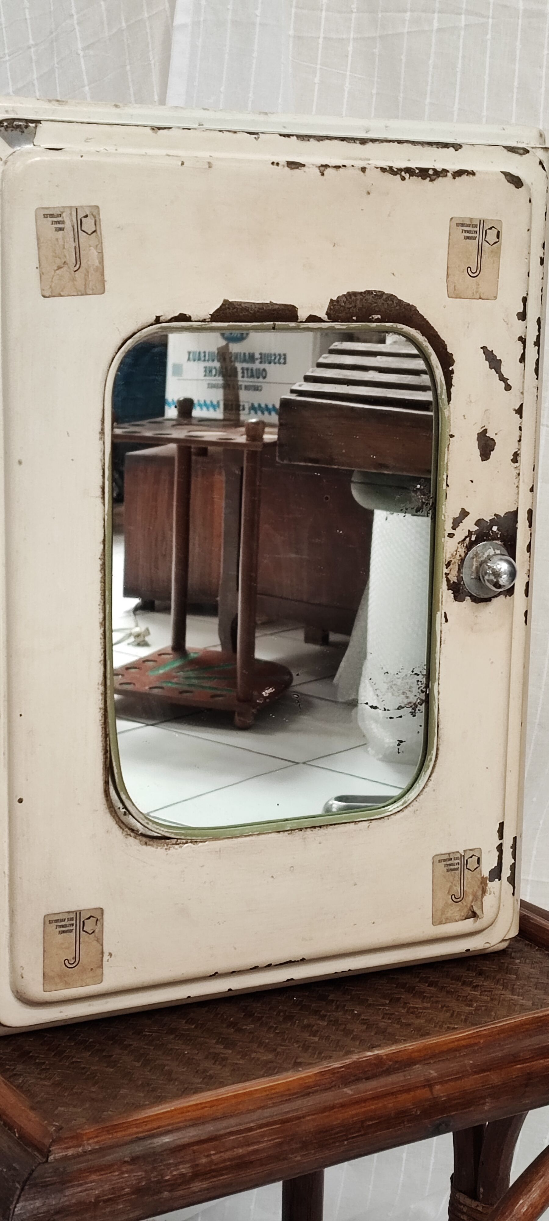 Metal medicine cabinet mirror