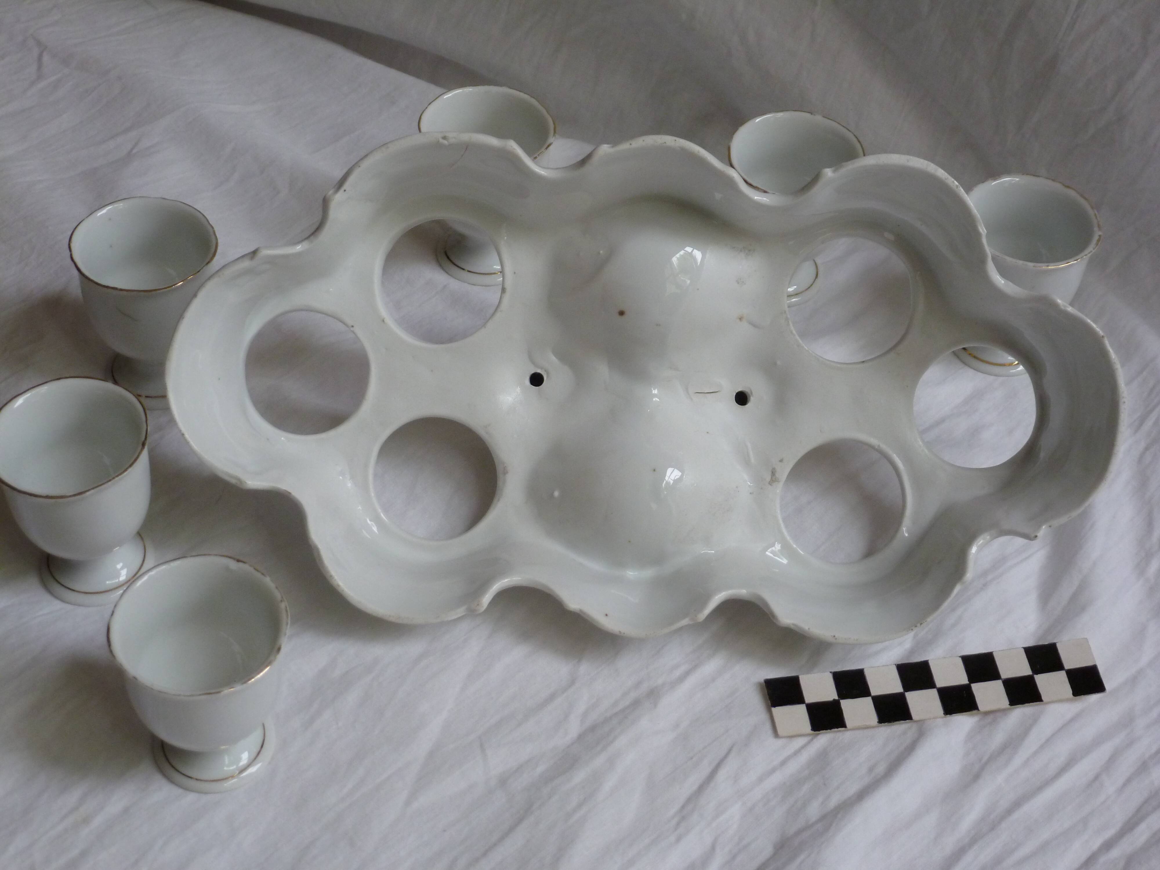 Porcelain egg service at the end of the 19th century