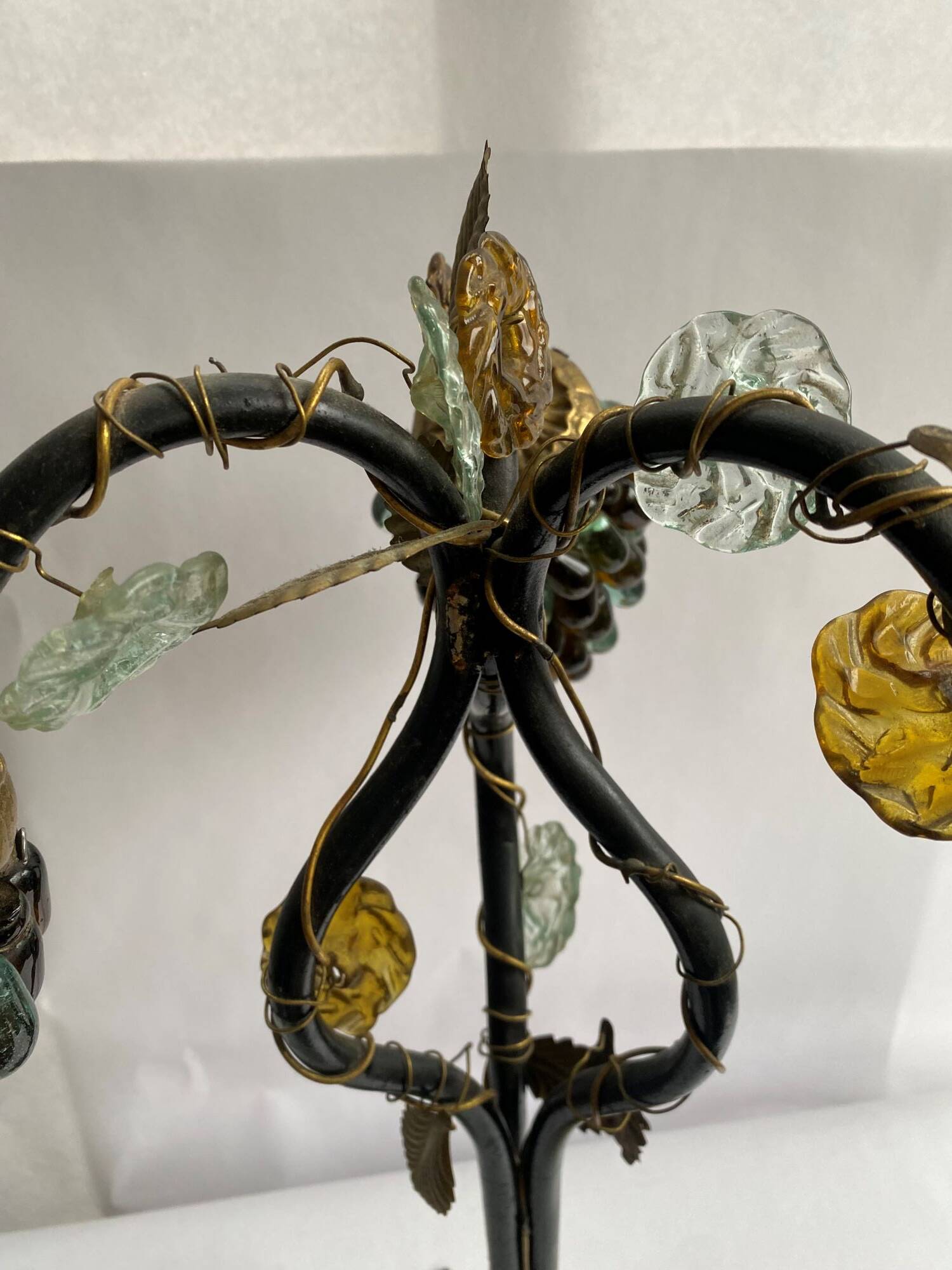 Large grape cluster lamp, Murano glass, 1950.