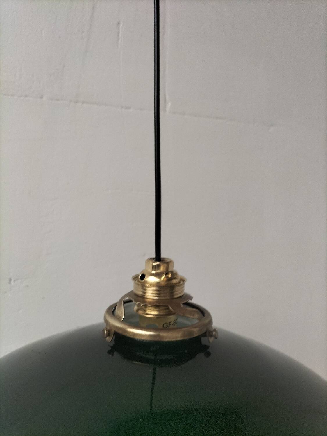 Suspension in green opaline