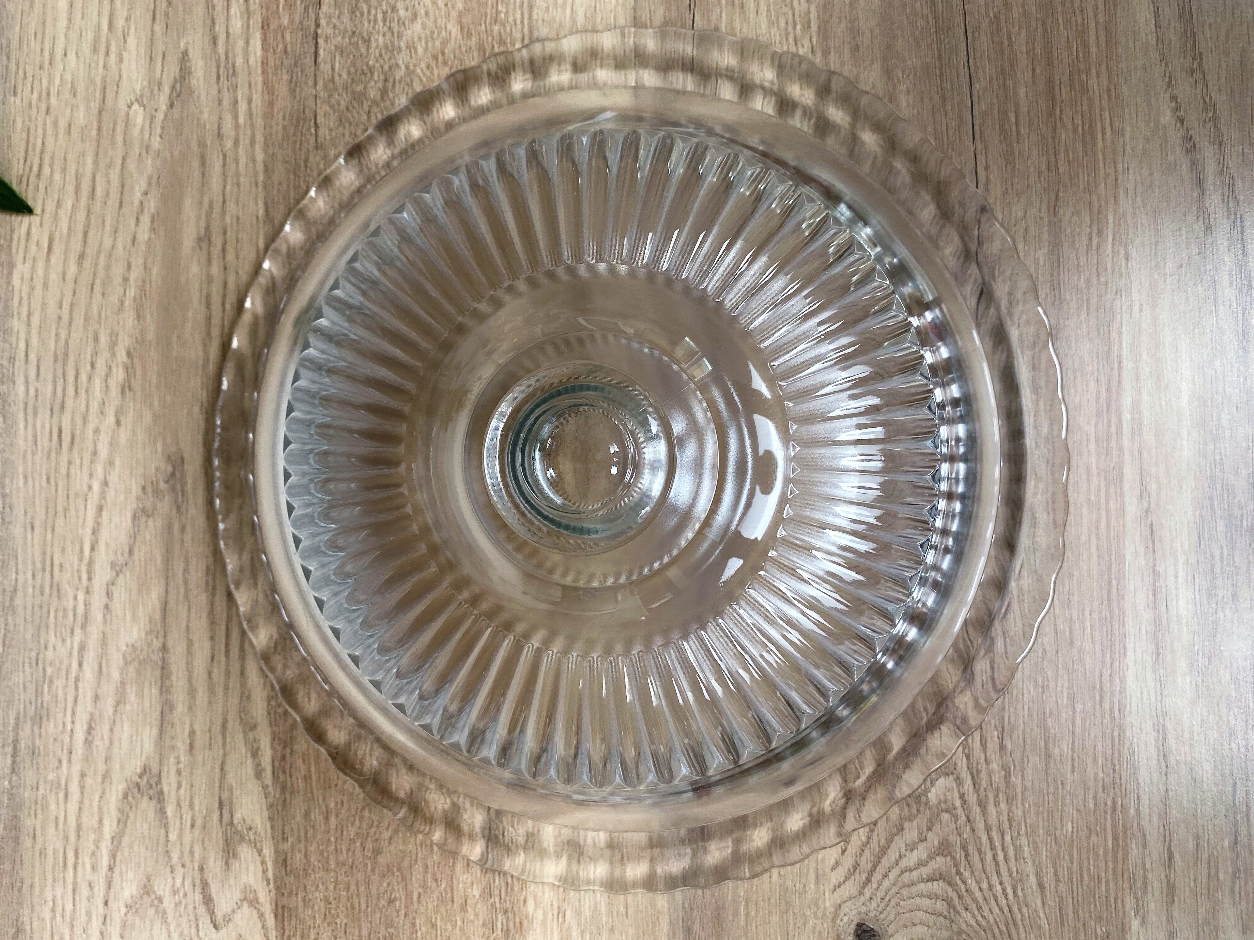 Flat and its arcoroc glass bell