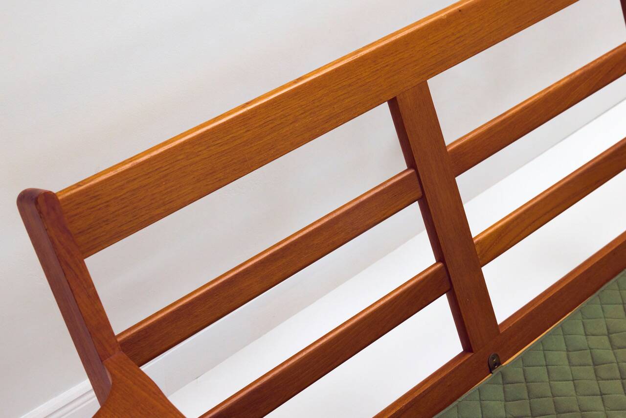 3 seater sofa by Hans Wegner for Getama, modell GE 290 in teak