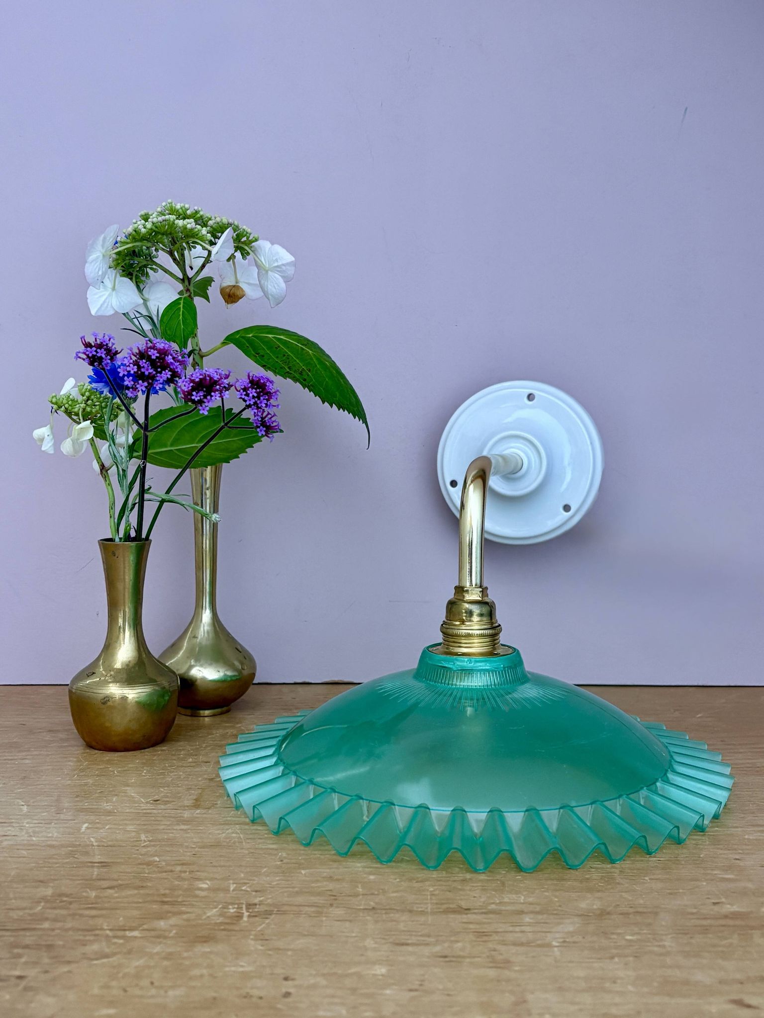 Applique coudée abat-jour vintage en plastique vert