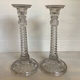Paire d’anciens bougeoirs verre moulé