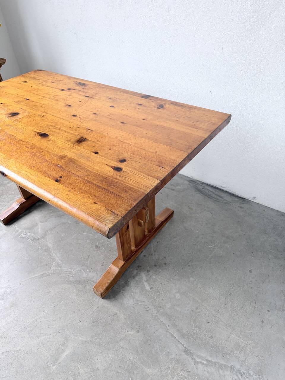 Mountain furniture table made of solid pine