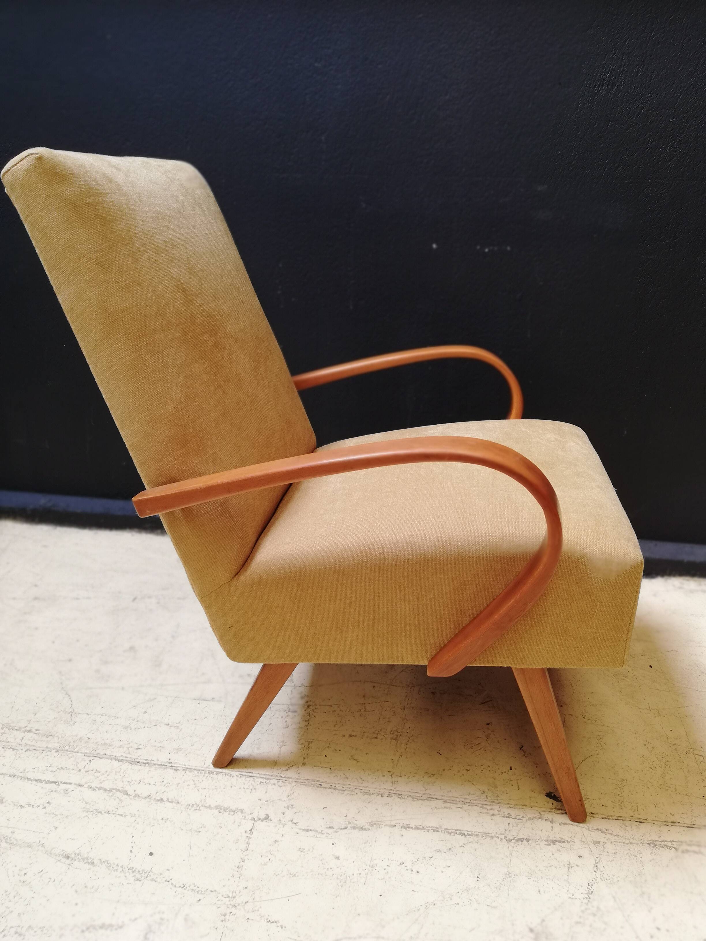 Paire de fauteuils vintage Halabala 1950
