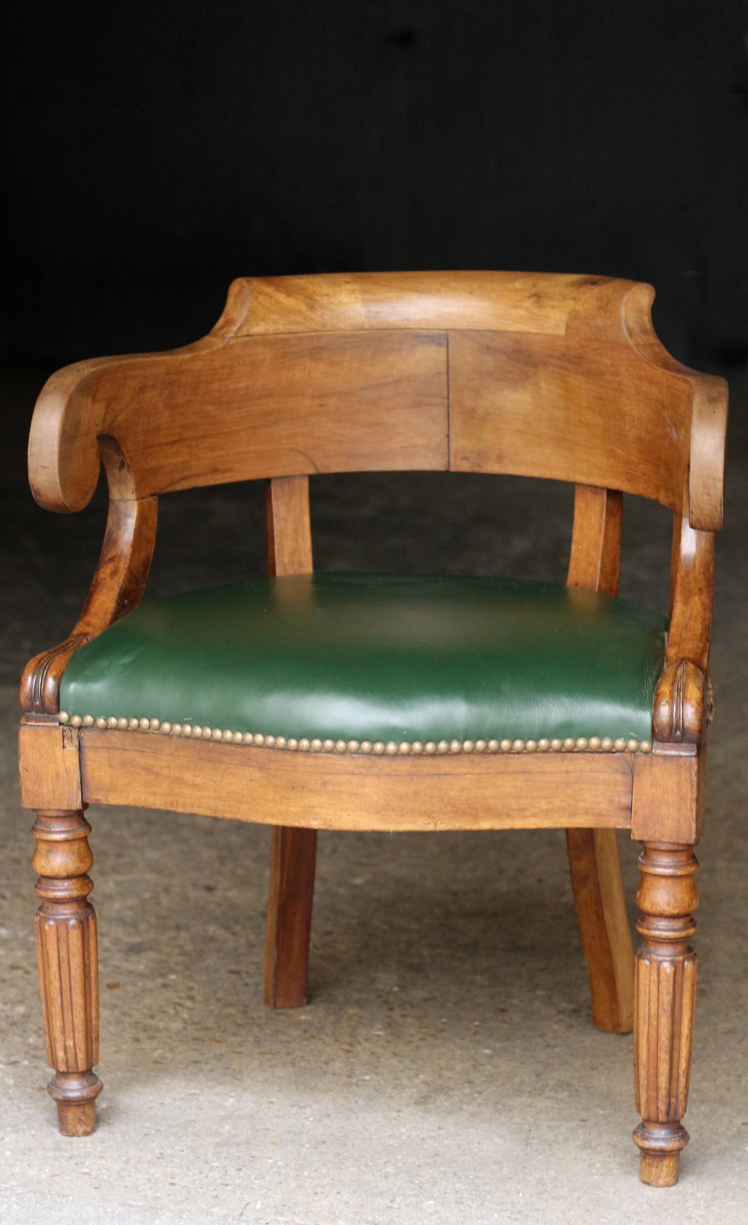 Restoration chair of the national collections. Stamped.