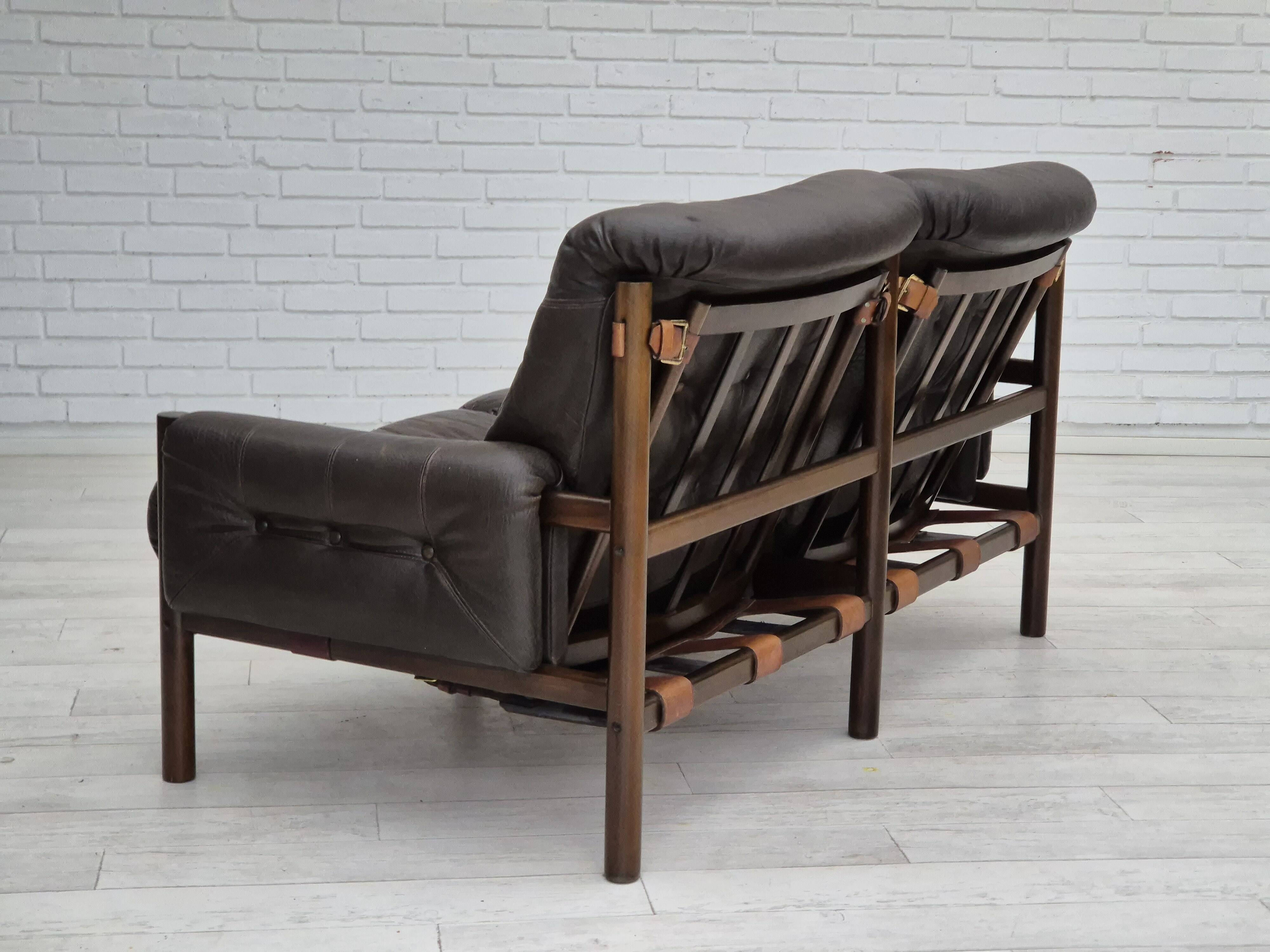 Années 1970, design norvégien par Ivar Opsvik pour Bruksbo Norvège, canapé 2 places, modèle "Safari".