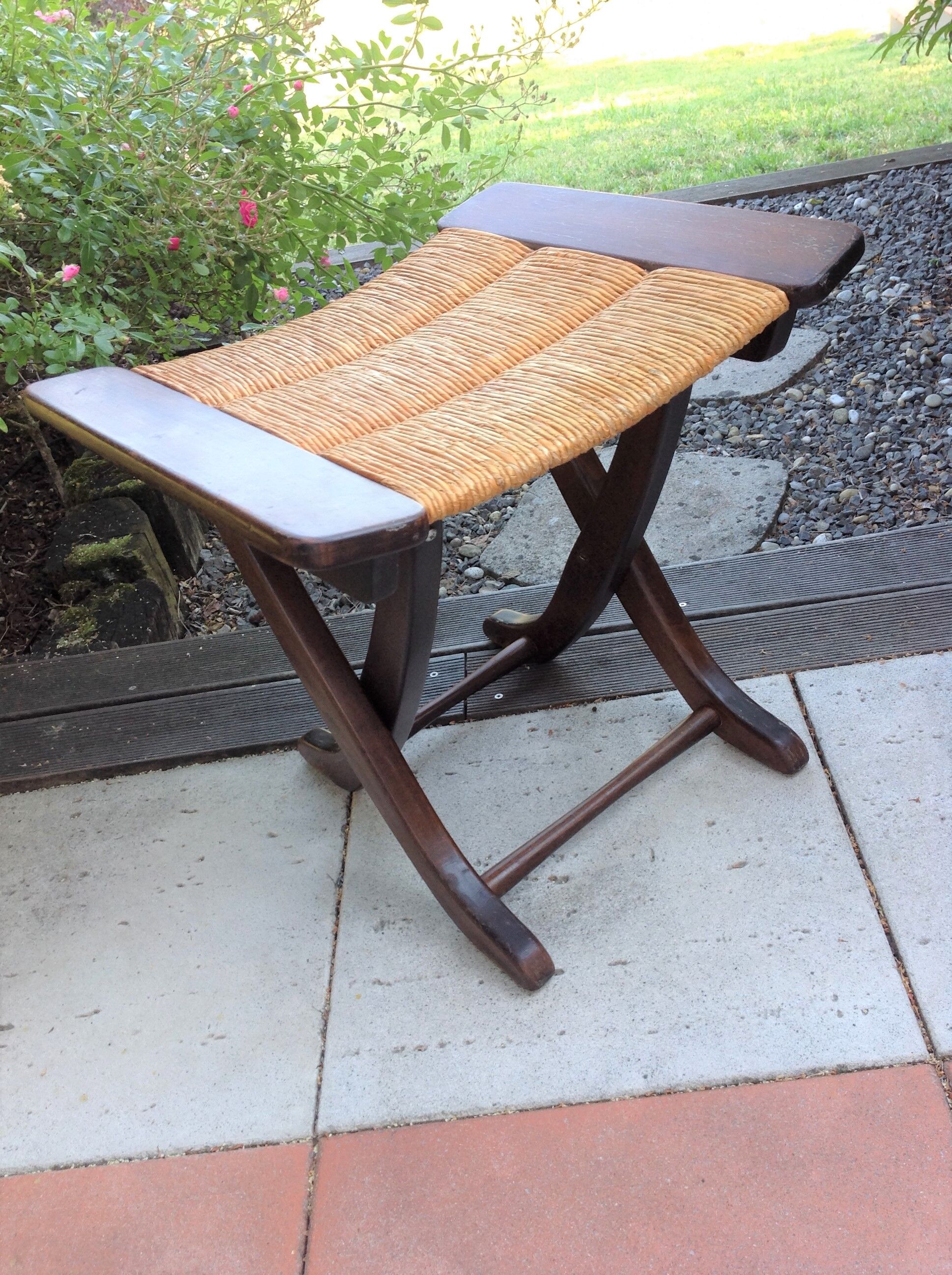 Tabouret  en bois paillé / vintage années 50-60