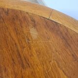 Table basse vintage ronde en teck et rotin