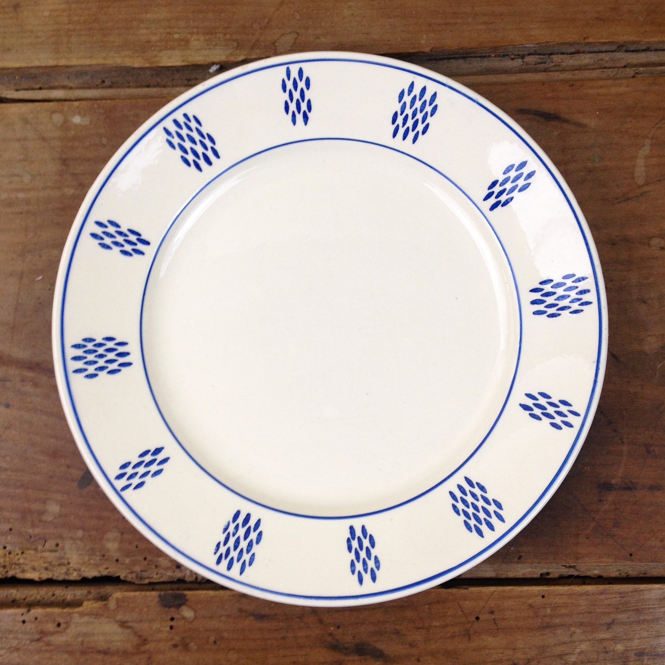 Six "Berthe" K & G Luneville  plates