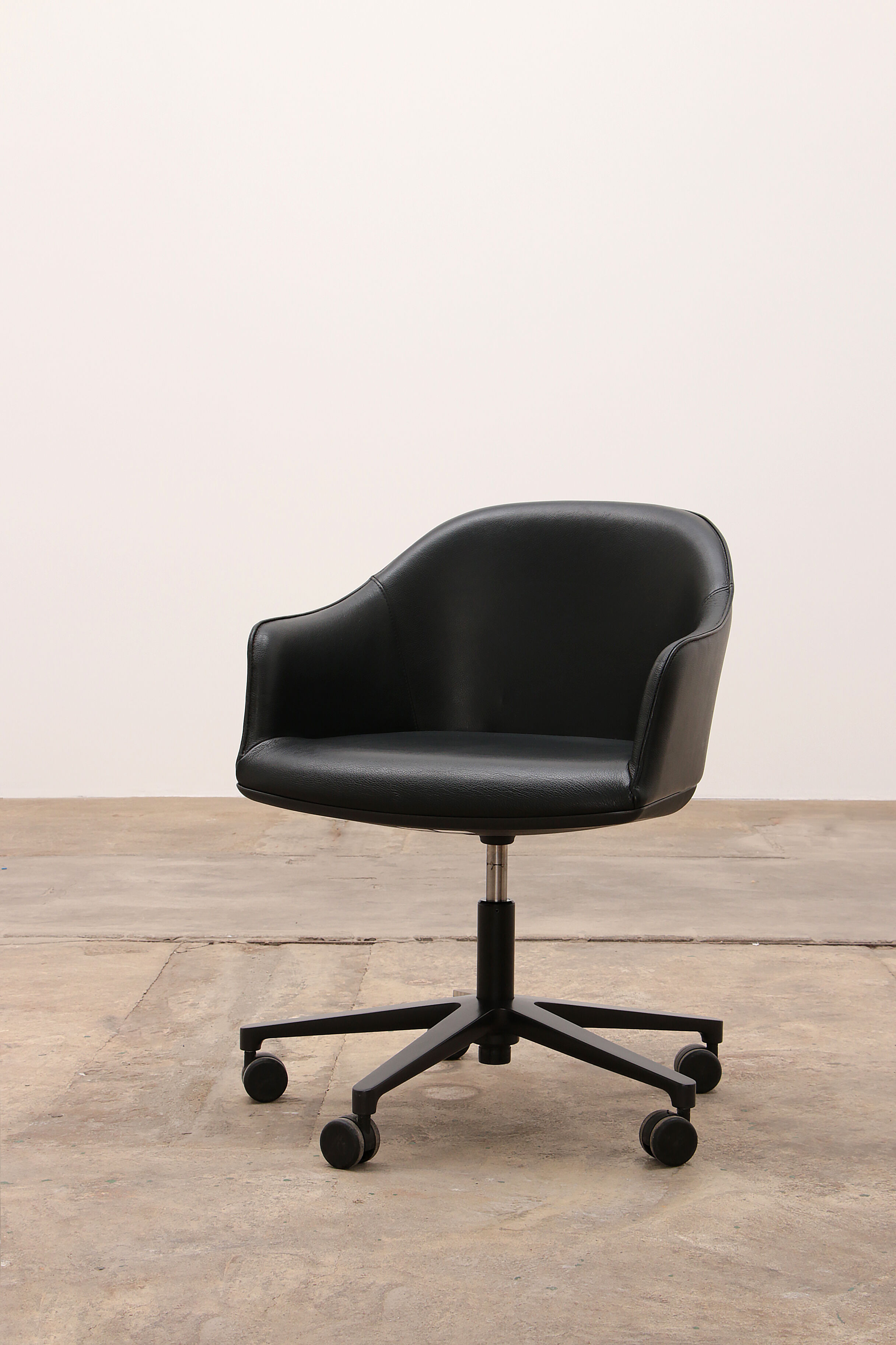 Vitra softshell office chair design by Ronan & Erwan Bouroullec.