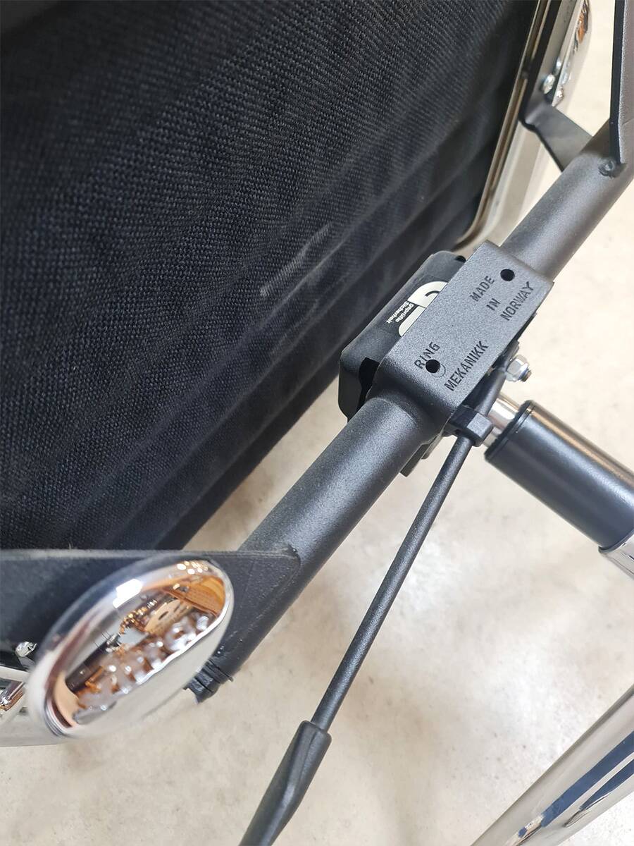 Vintage aluminum office chair EA 119 Charles and Ray Eames Vitra