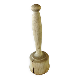 Wooden pestle