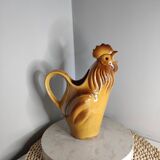 Rooster-shaped pitcher