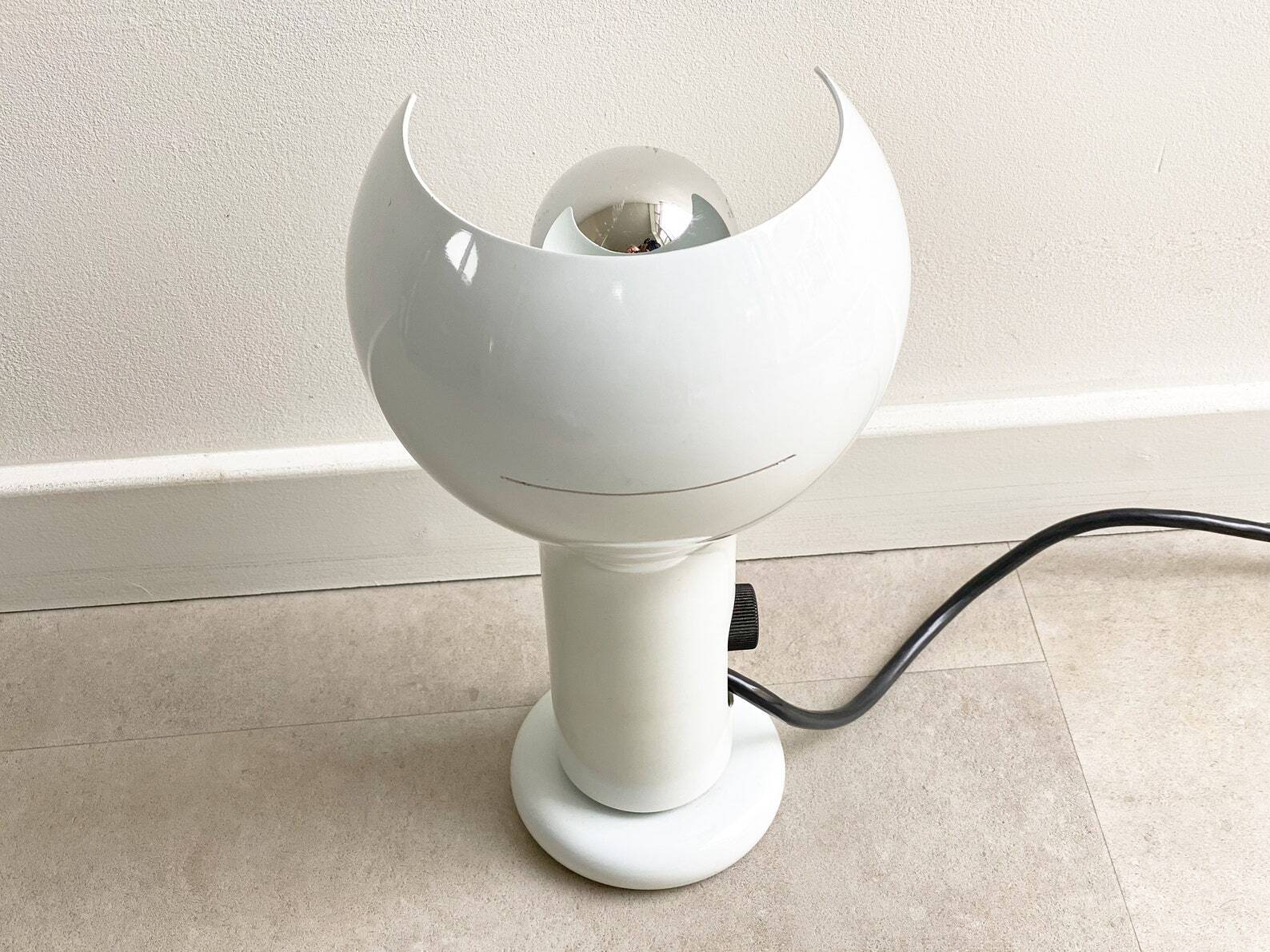 Vintage white metal O'luce table lamp Flash by Joe Colombo - Italian Design