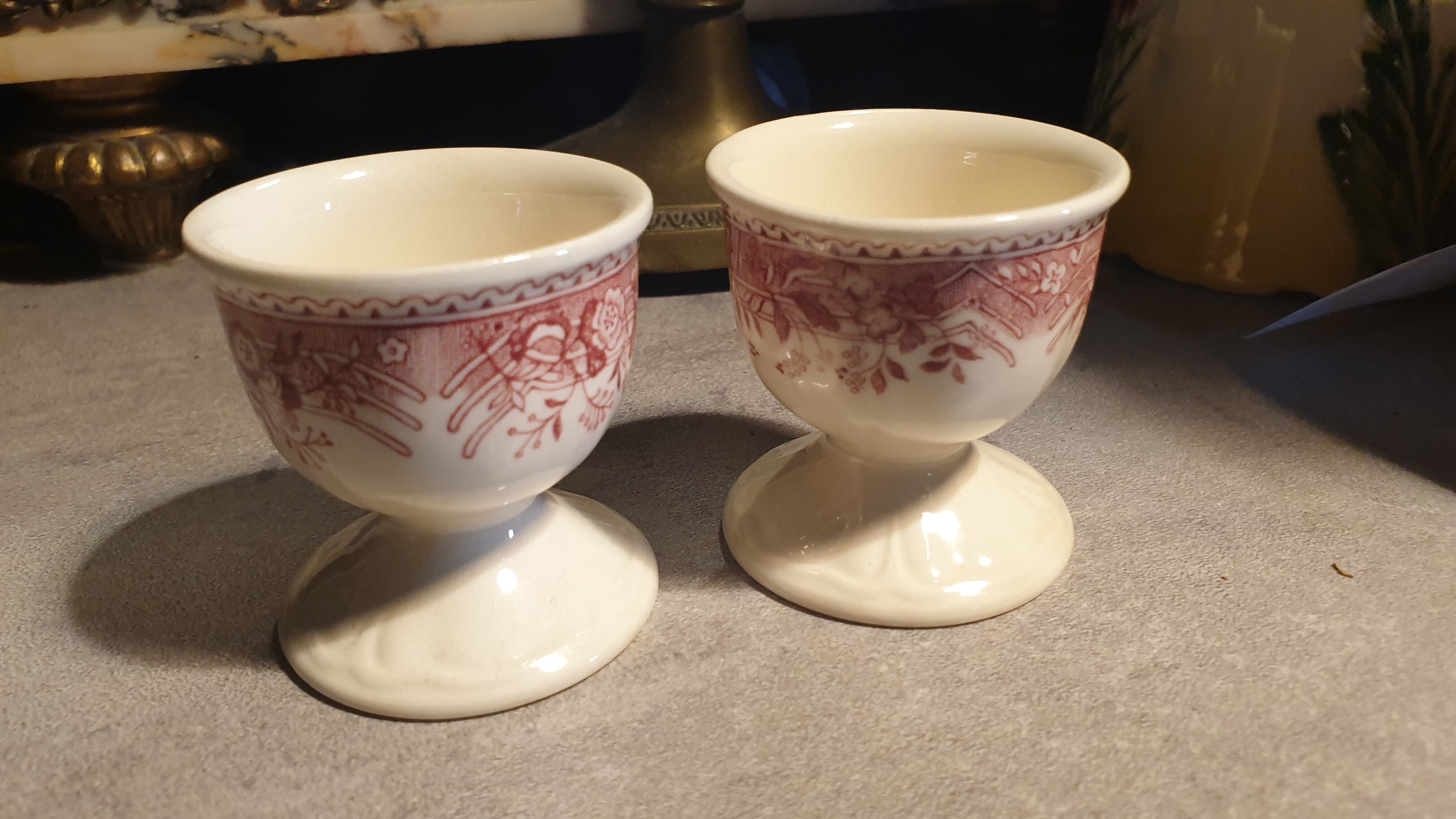 2 cockroaches BURGENLAND VILLEROY AND BOCH