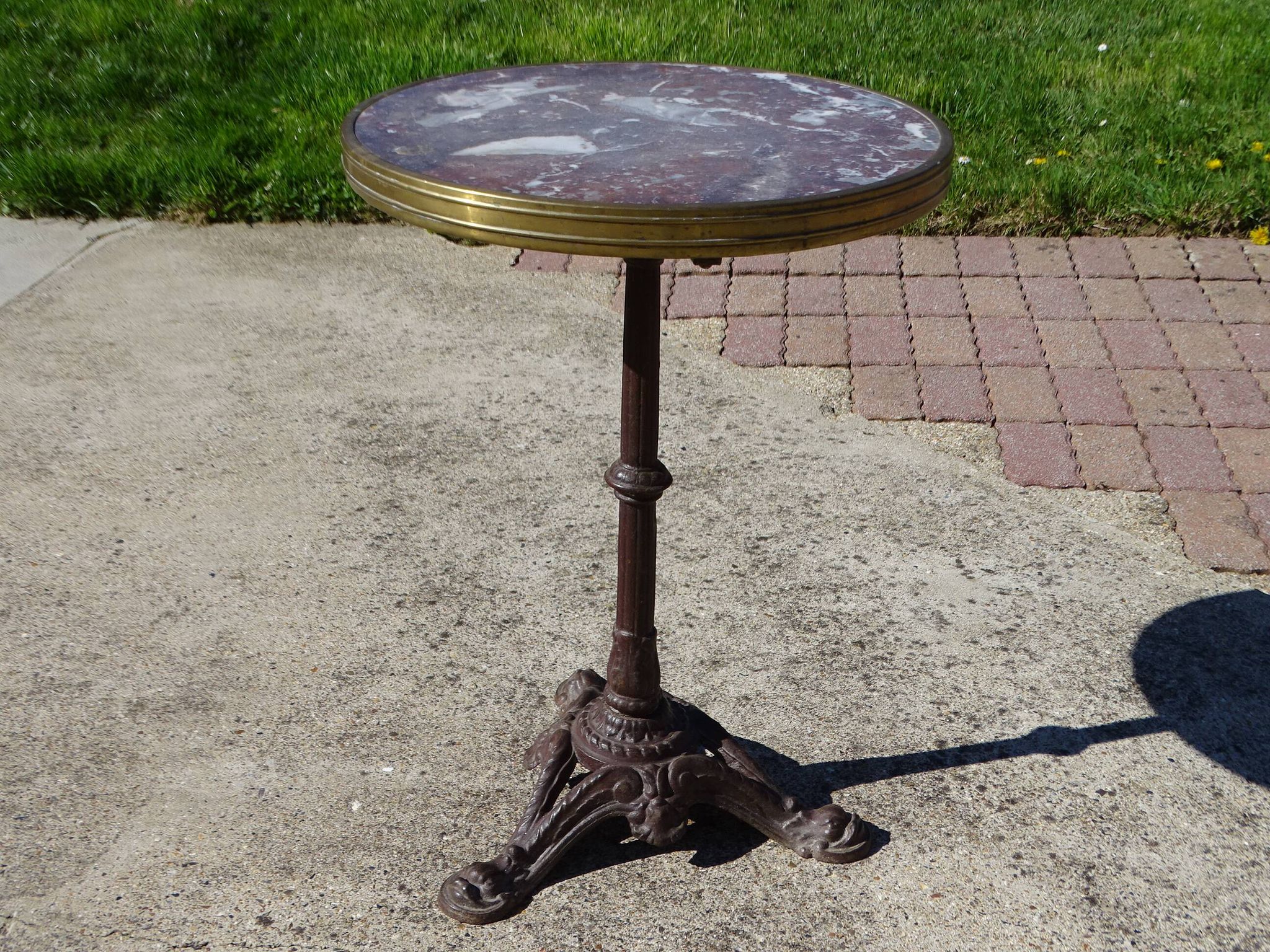 Authentic table pedestal table bistro "Parisienne" cast iron and sour marble