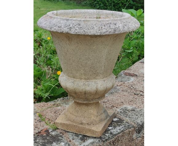 Ancient Medici stone vase