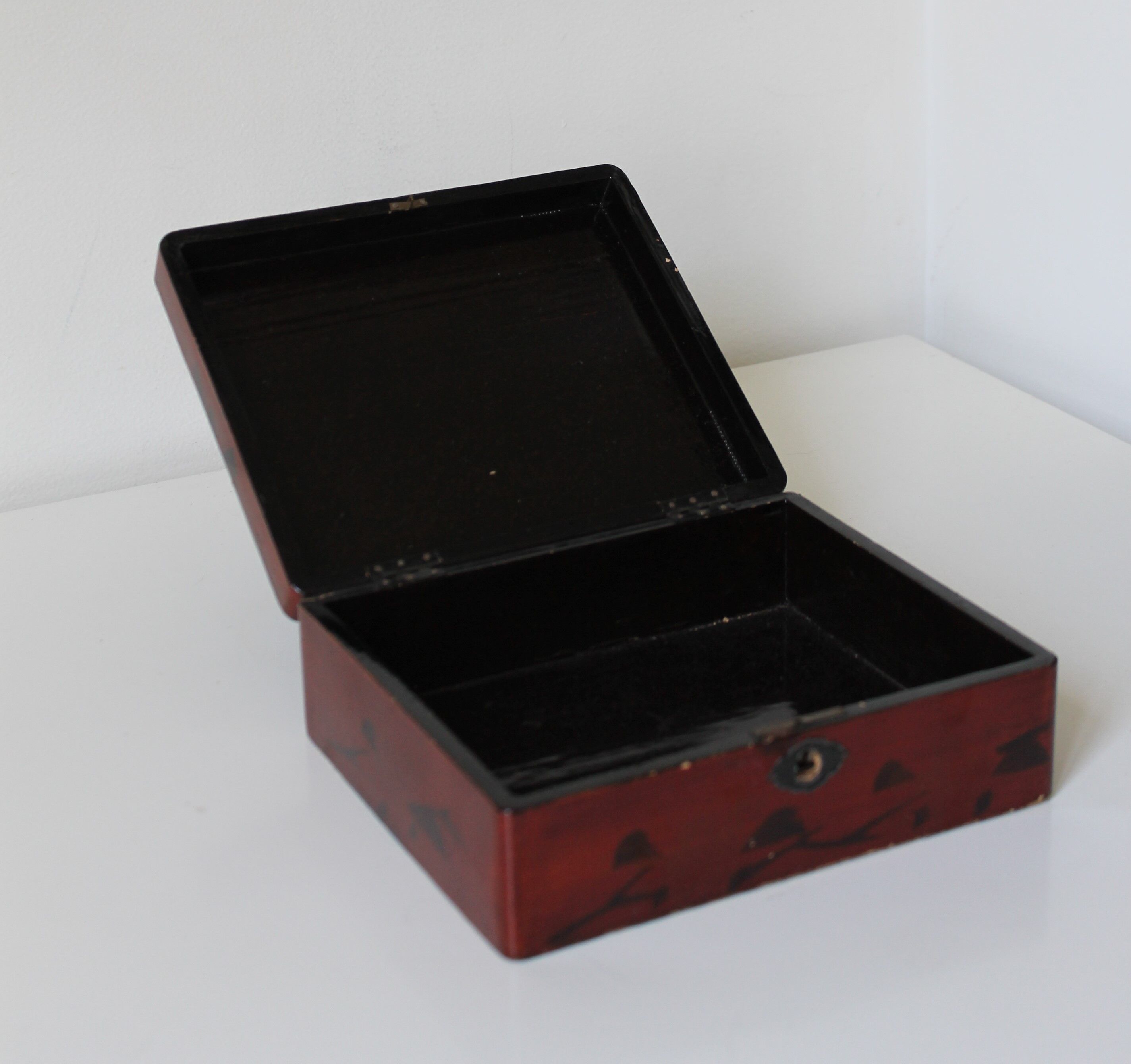 Japanese jewelry box Hiramaki lacquer