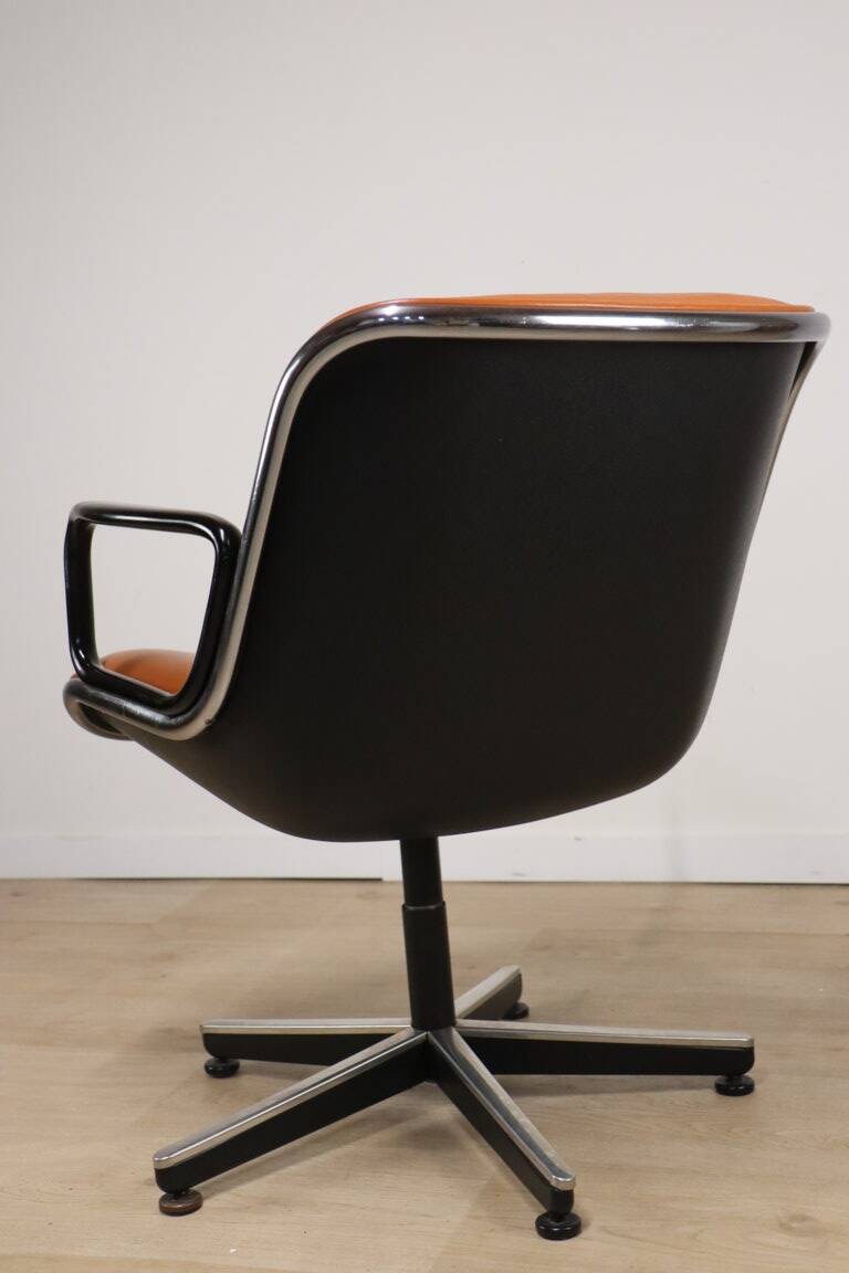 Charles Pollock leather office chair, Knoll edition, 1970